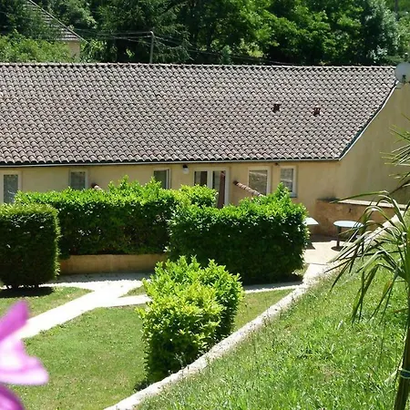 Petites Maisons Avec Piscine 度假居